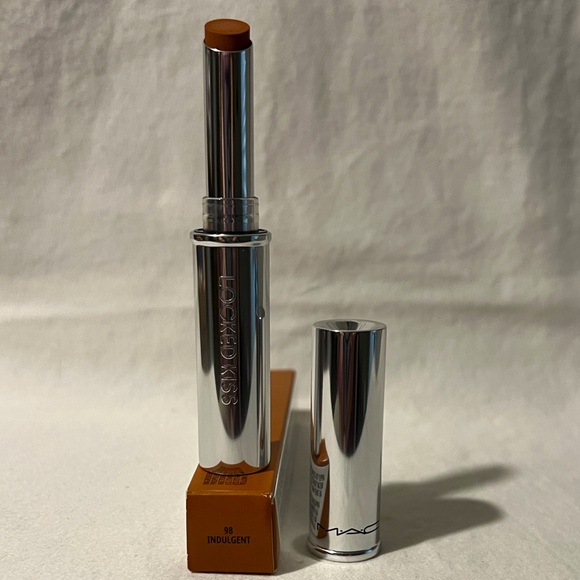 💋NIB💋 MAC ✨Indulgent✨ Locked Kiss 24-Hour Lipstick BRAND NEW - Picture 7 of 9
